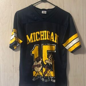Vintage 1996 looney tunes MI youth Jersey